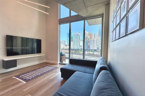 Condominio en venta en Miami, Florida, 1 dormitorio, 73.86 m2 № 1942749 - foto 3