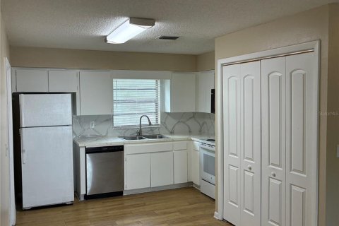 Apartment in Tampa, Florida 2 bedrooms, 83.61 sq.m. № 2224854 - photo 2