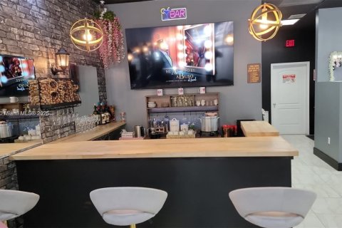 Immobilier commercial à vendre à Margate, Floride № 1982165 - photo 4