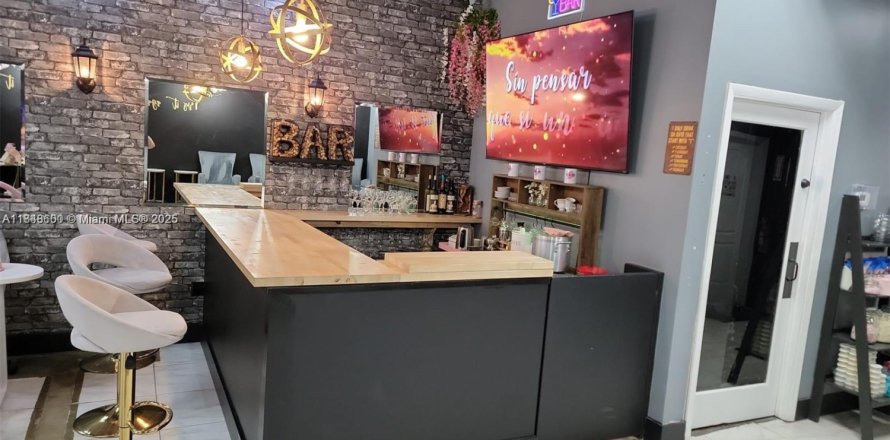 Immobilier commercial à Margate, Floride № 1982165