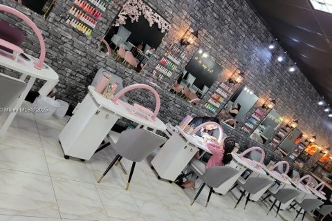 Immobilier commercial à vendre à Margate, Floride № 1982165 - photo 6