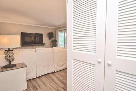 Copropriété à louer à Sarasota, Floride: 2 chambres, 82.22 m2 № 2395698 - photo 11