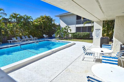 Copropriété à louer à Sarasota, Floride: 2 chambres, 82.22 m2 № 2395698 - photo 4