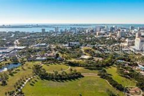 Copropriété à louer à Sarasota, Floride: 2 chambres, 82.22 m2 № 2395698 - photo 8