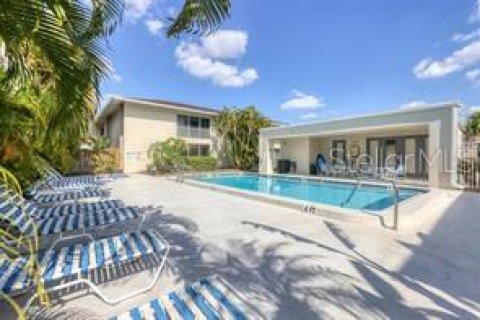 Copropriété à louer à Sarasota, Floride: 2 chambres, 82.22 m2 № 2395698 - photo 5
