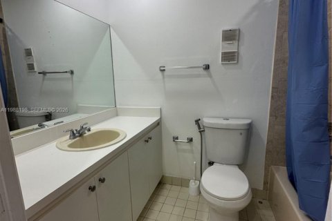 Condominio en alquiler en Miami, Florida, 2 dormitorios, 76.55 m2 № 2051308 - foto 12