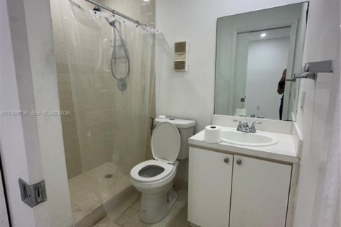 Condominio en alquiler en Miami, Florida, 2 dormitorios, 76.55 m2 № 2051308 - foto 14