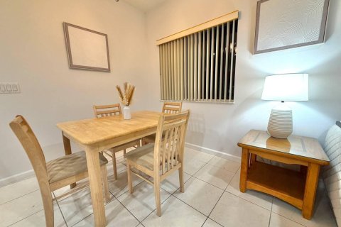 Copropriété à louer à Port St. Lucie, Floride: 1 chambre, 121.89 m2 № 2390077 - photo 13