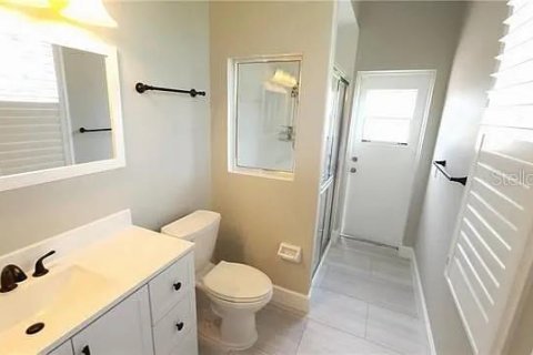 Casa en alquiler en Fort Myers, Florida, 4 dormitorios, 237.46 m2 № 1850096 - foto 15