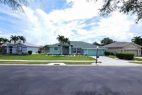 Casa en alquiler en Fort Myers, Florida, 4 dormitorios, 237.46 m2 № 1850096 - foto 30