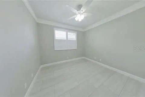 Casa en alquiler en Fort Myers, Florida, 4 dormitorios, 237.46 m2 № 1850096 - foto 11
