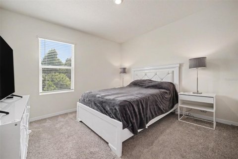 Townhouse in Edgewater, Florida 3 bedrooms, 170.94 sq.m. № 2316726 - photo 20