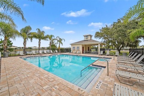 Townhouse in Edgewater, Florida 3 bedrooms, 170.94 sq.m. № 2316726 - photo 30