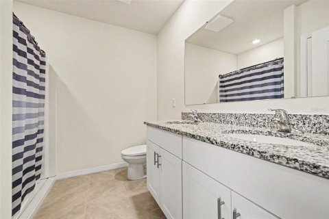 Townhouse in Edgewater, Florida 3 bedrooms, 170.94 sq.m. № 2316726 - photo 19