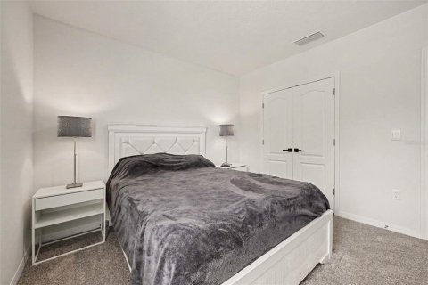 Townhouse in Edgewater, Florida 3 bedrooms, 170.94 sq.m. № 2316726 - photo 21