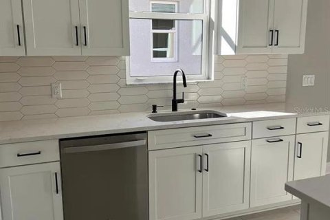 Casa en alquiler en Bradenton, Florida, 3 dormitorios, 155.33 m2 № 1888530 - foto 8