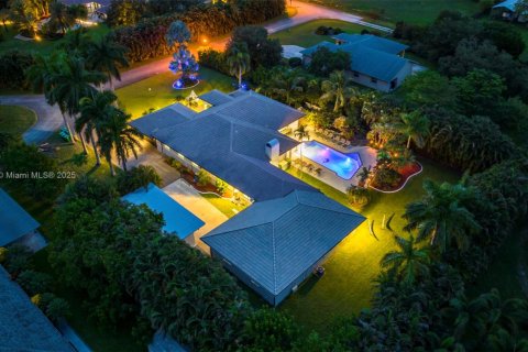 Villa ou maison à vendre à Davie, Floride: 9 chambres, 462.56 m2 № 2064067 - photo 7
