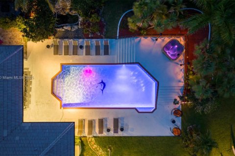 Villa ou maison à vendre à Davie, Floride: 9 chambres, 462.56 m2 № 2064067 - photo 8