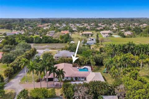 Villa ou maison à vendre à Davie, Floride: 9 chambres, 462.56 m2 № 2064067 - photo 13