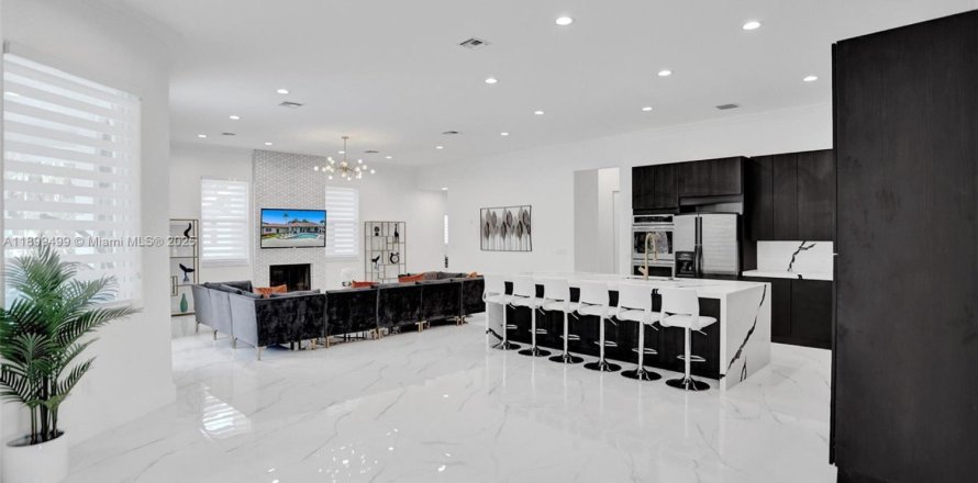 Villa ou maison à Davie, Floride 9 chambres, 462.56 m2 № 2064067