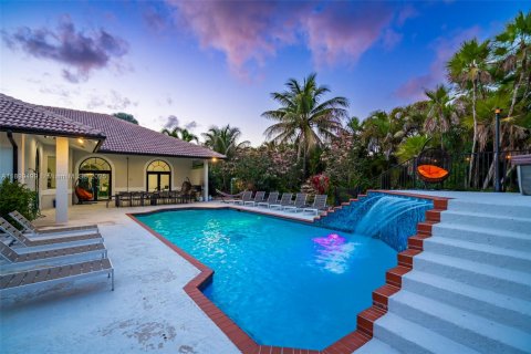 Villa ou maison à vendre à Davie, Floride: 9 chambres, 462.56 m2 № 2064067 - photo 10