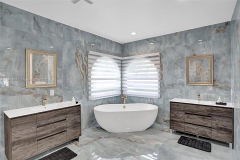 Villa ou maison à vendre à Davie, Floride: 9 chambres, 462.56 m2 № 2064067 - photo 26