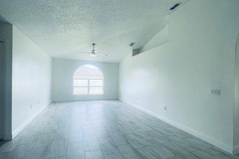 Casa en alquiler en Kissimmee, Florida, 4 dormitorios, 193.98 m2 № 1829608 - foto 28
