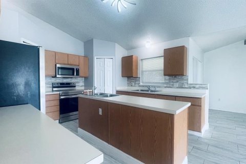 Casa en alquiler en Kissimmee, Florida, 4 dormitorios, 193.98 m2 № 1829608 - foto 25