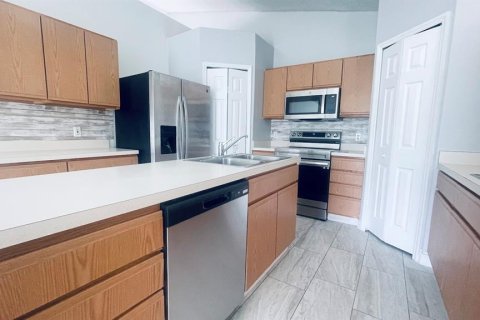 Casa en alquiler en Kissimmee, Florida, 4 dormitorios, 193.98 m2 № 1829608 - foto 24