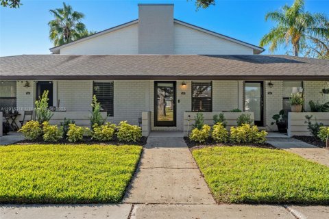 Купить кондоминиум в Орландо, Флорида 1 спальня, 61.59м2, № 1971432 - фото 1