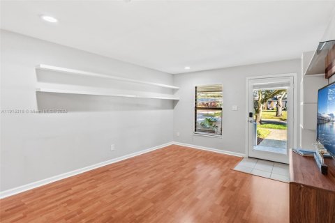 Купить кондоминиум в Орландо, Флорида 1 спальня, 61.59м2, № 1971432 - фото 4