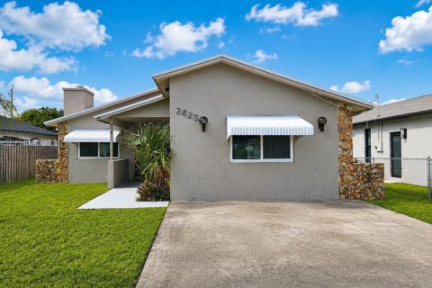 Villa ou maison à Hollywood, Floride 4 chambres, 161.65 m2 № 2270368
