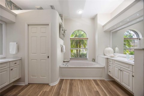 Casa en venta en Bradenton, Florida, 4 dormitorios, 342.62 m2 № 1680762 - foto 27