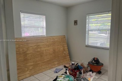 Casa en venta en West Palm Beach, Florida, 3 dormitorios, 93.65 m2 № 1940896 - foto 10