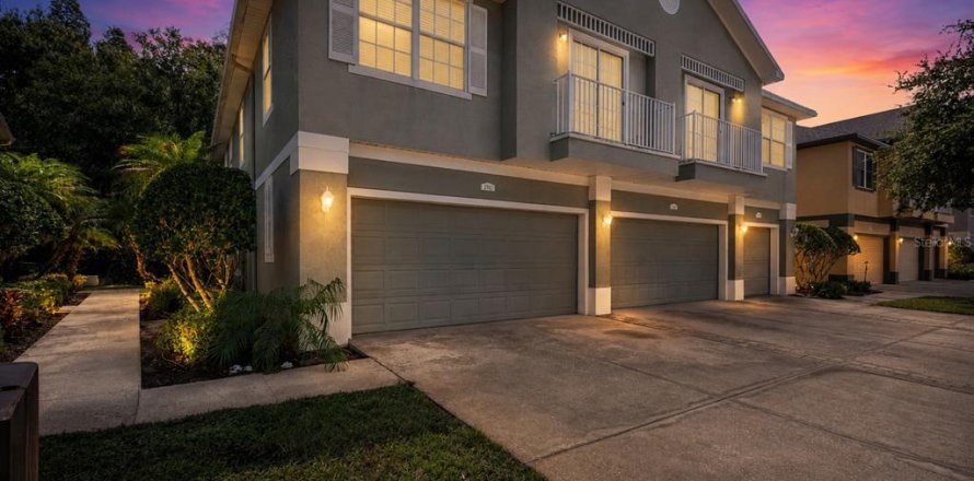 Touwnhouse à Wesley Chapel, Floride 3 chambres, 156.63 m2 № 2198270