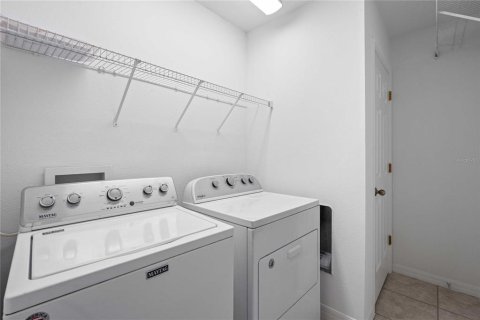 Touwnhouse à vendre à Wesley Chapel, Floride: 3 chambres, 156.63 m2 № 2198270 - photo 18