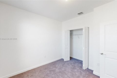 Villa ou maison à louer à Homestead, Floride: 3 chambres, 154.22 m2 № 1813898 - photo 12
