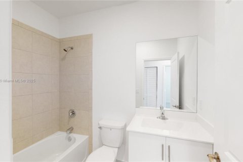 Villa ou maison à louer à Homestead, Floride: 3 chambres, 154.22 m2 № 1813898 - photo 15