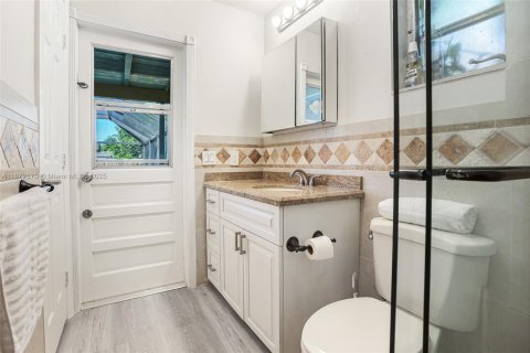 House in Plantation, Florida 3 bedrooms, 162.39 sq.m. № 1921573 - photo 27
