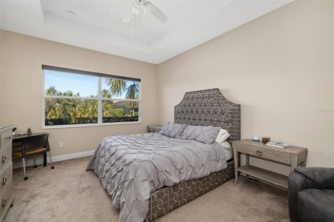 House in Bradenton, Florida 4 bedrooms, 272.58 sq.m. № 1566287 - photo 17