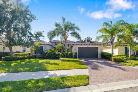 House in Bradenton, Florida 4 bedrooms, 272.58 sq.m. № 1566287 - photo 2