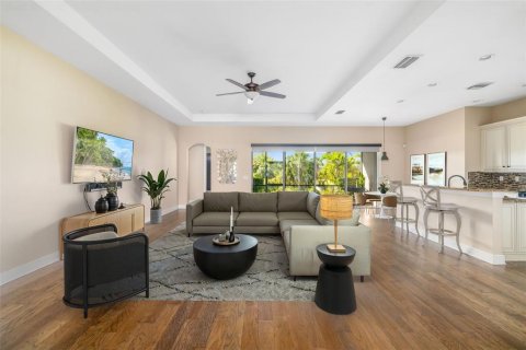 House in Bradenton, Florida 4 bedrooms, 272.58 sq.m. № 1566287 - photo 3
