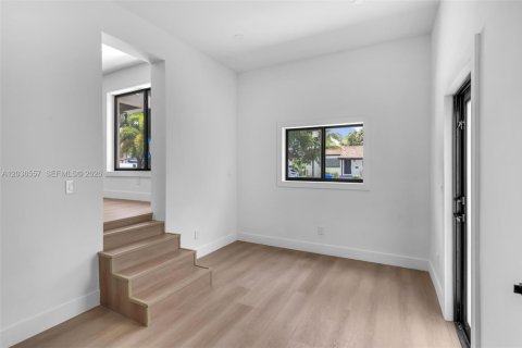 Villa ou maison à vendre à Miami, Floride: 3 chambres, 152.08 m2 № 2084463 - photo 20