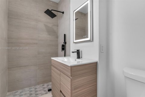 Villa ou maison à vendre à Miami, Floride: 3 chambres, 152.08 m2 № 2084463 - photo 21