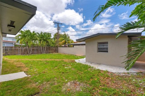 Villa ou maison à vendre à Miami, Floride: 3 chambres, 152.08 m2 № 2084463 - photo 28