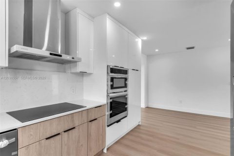 Villa ou maison à vendre à Miami, Floride: 3 chambres, 152.08 m2 № 2084463 - photo 9