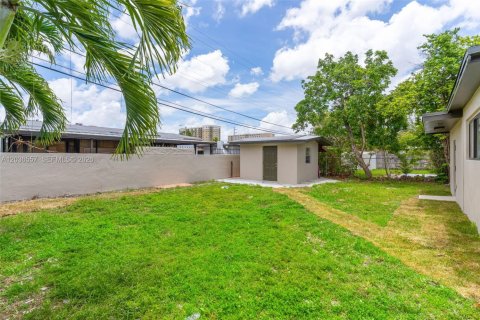 Villa ou maison à vendre à Miami, Floride: 3 chambres, 152.08 m2 № 2084463 - photo 25