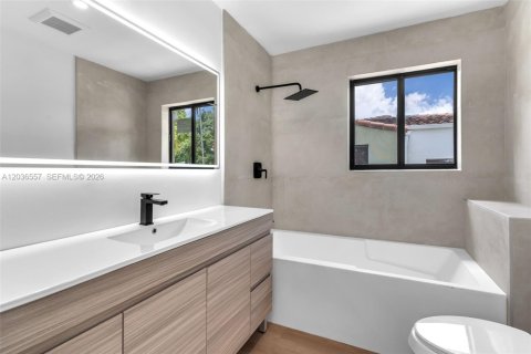 Villa ou maison à vendre à Miami, Floride: 3 chambres, 152.08 m2 № 2084463 - photo 18