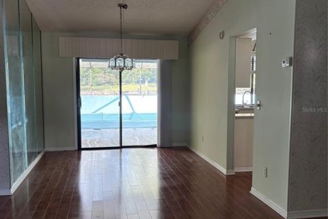 House in Spring Hill, Florida 2 bedrooms, 137.59 sq.m. № 1911544 - photo 6