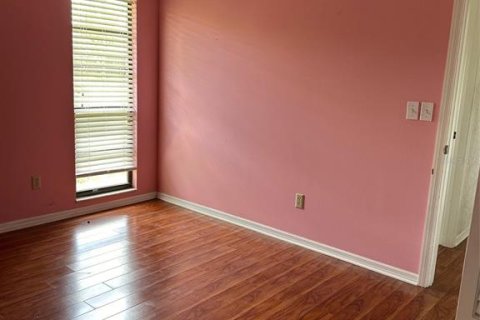 House in Spring Hill, Florida 2 bedrooms, 137.59 sq.m. № 1911544 - photo 15